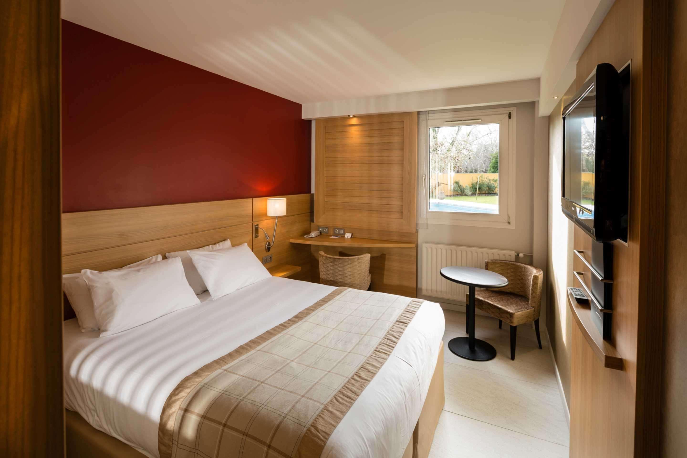 Best Western Plus Le Lavarin Avignon Exterior photo