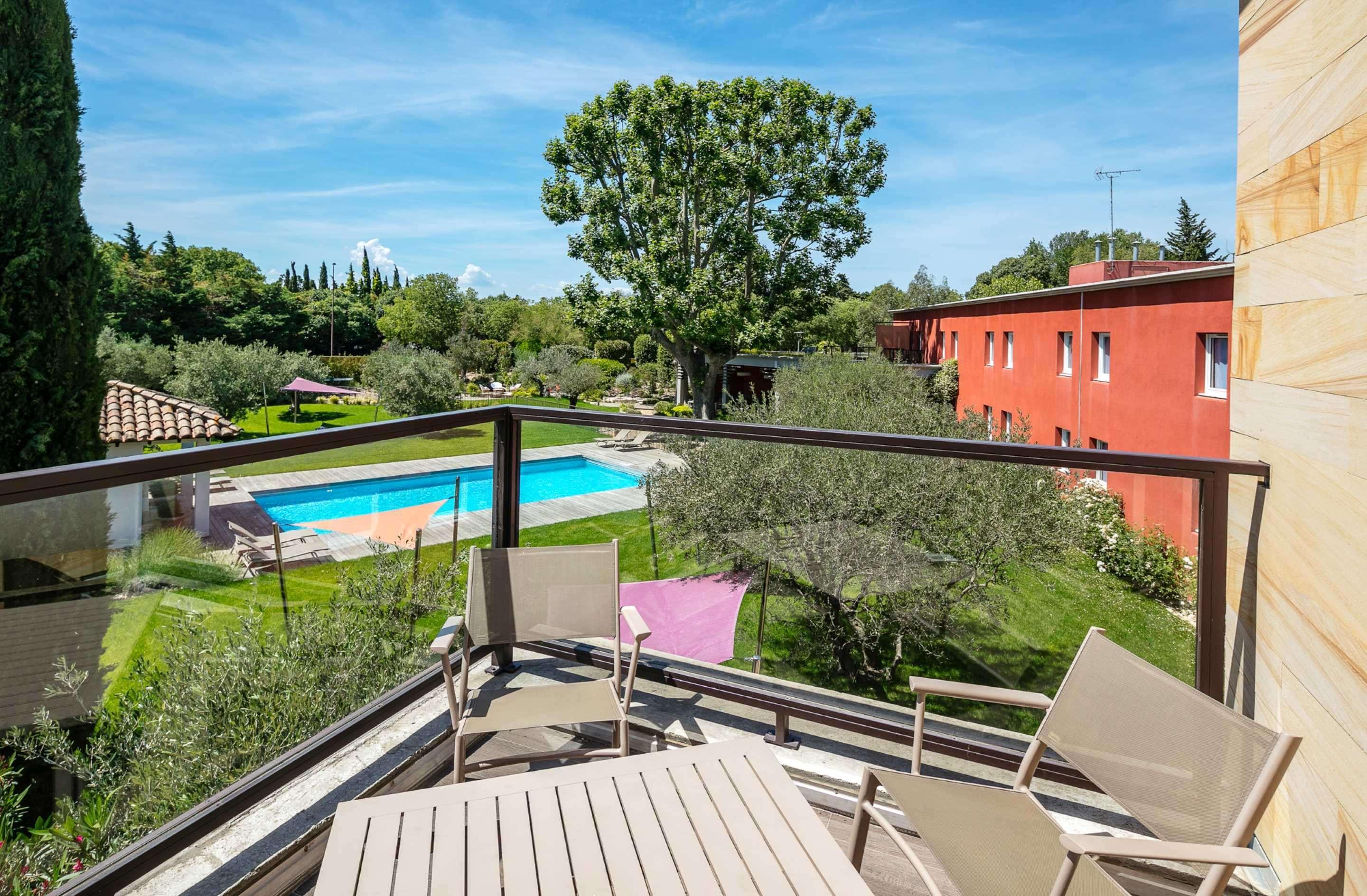 Best Western Plus Le Lavarin Avignon Exterior photo
